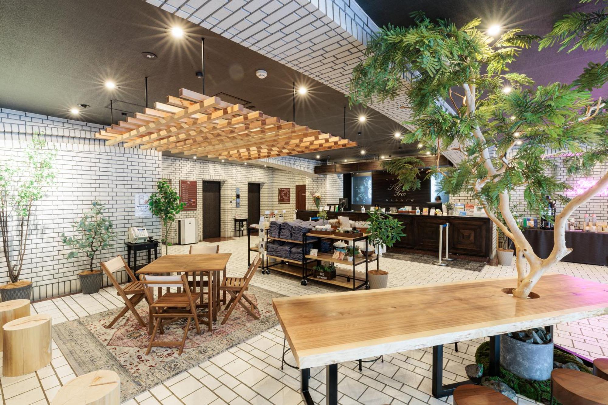 Hotel Silk Tree Nagoya Bagian luar foto